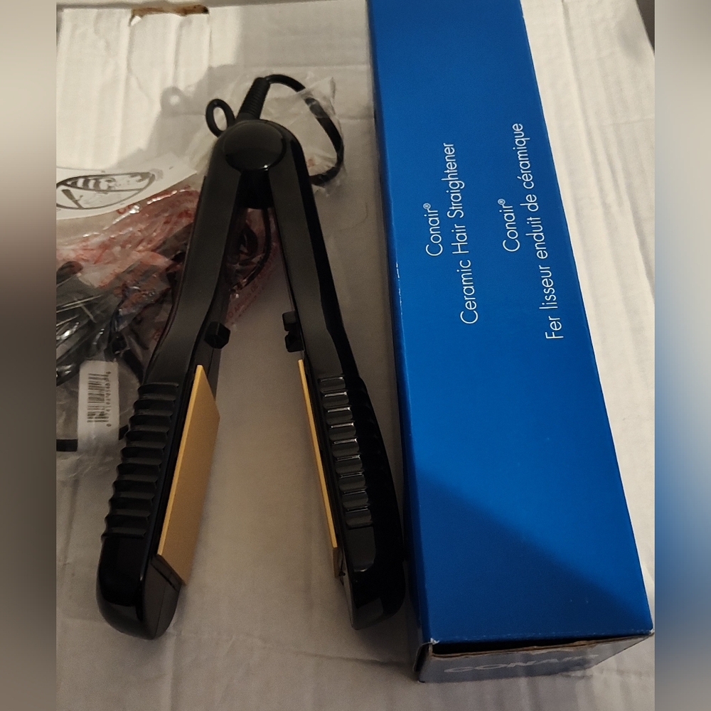 VTG 2004 Conair ceramic hair straightener  Straighten Iron F333131 NEW!‎ NIB!